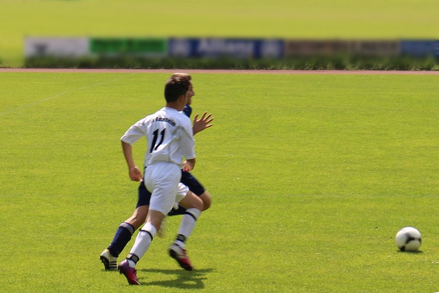 在进攻端依 在进攻端依